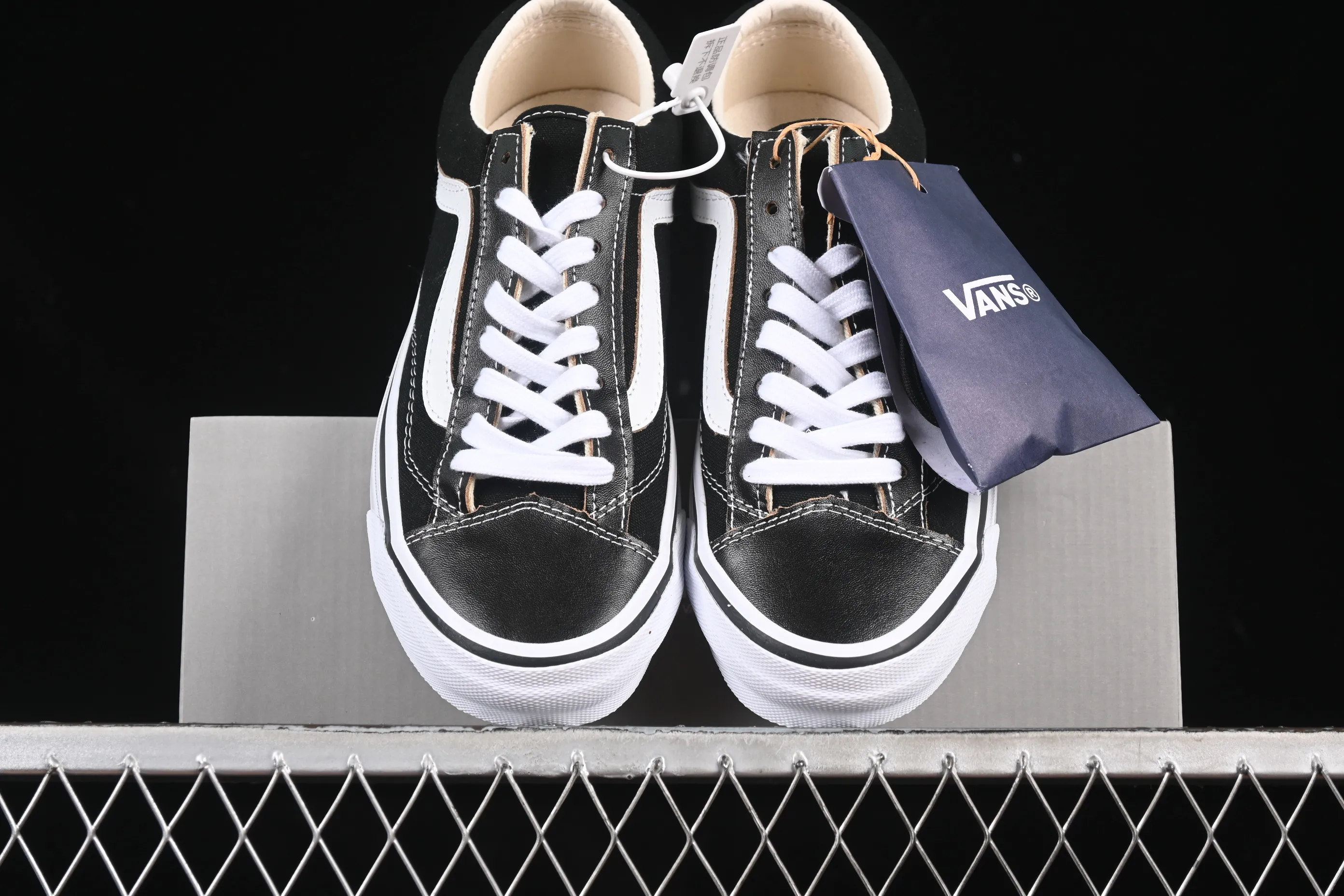 All categories Vans Vans series Vans Low Vans low-top Vans Old Skool 36 Vibram Vans high-end branch low-top retro casual sneakers VN000D2GBA2